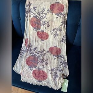 CLEARANCE: Zazou Bamboo Lantern Shawl, NWT